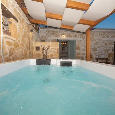 Tatil Evi Pamelas House With Jacuzzi Kíssamos
