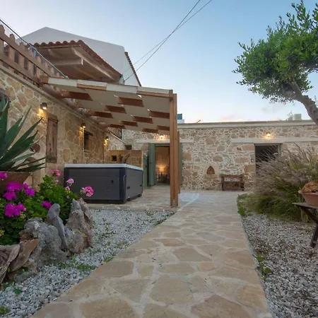 Pamelas House With Jacuzzi Kíssamos
